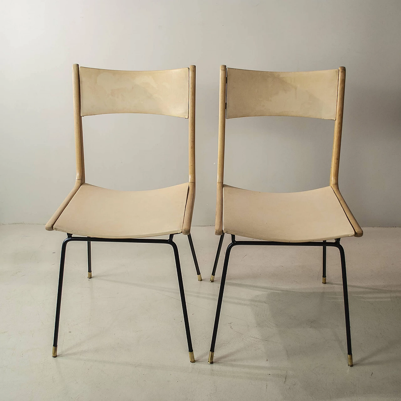 Pair of Boomerang dining chairs by Carlo De Carli, 1950s 4