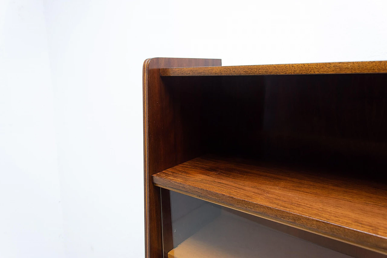 Libreria in noce di František Jirák per Jitona, anni '60 12