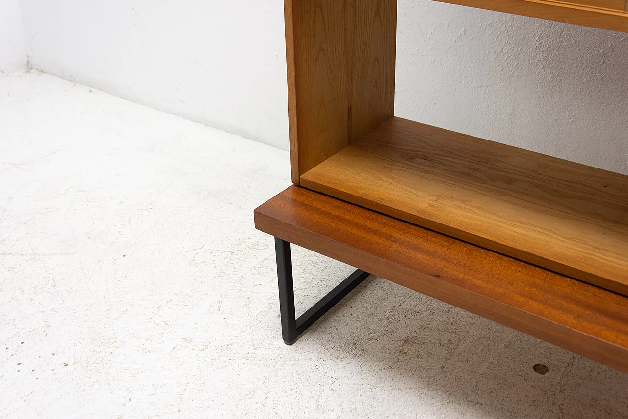 Libreria in mogano e parte superiore in vetro, anni '70 8