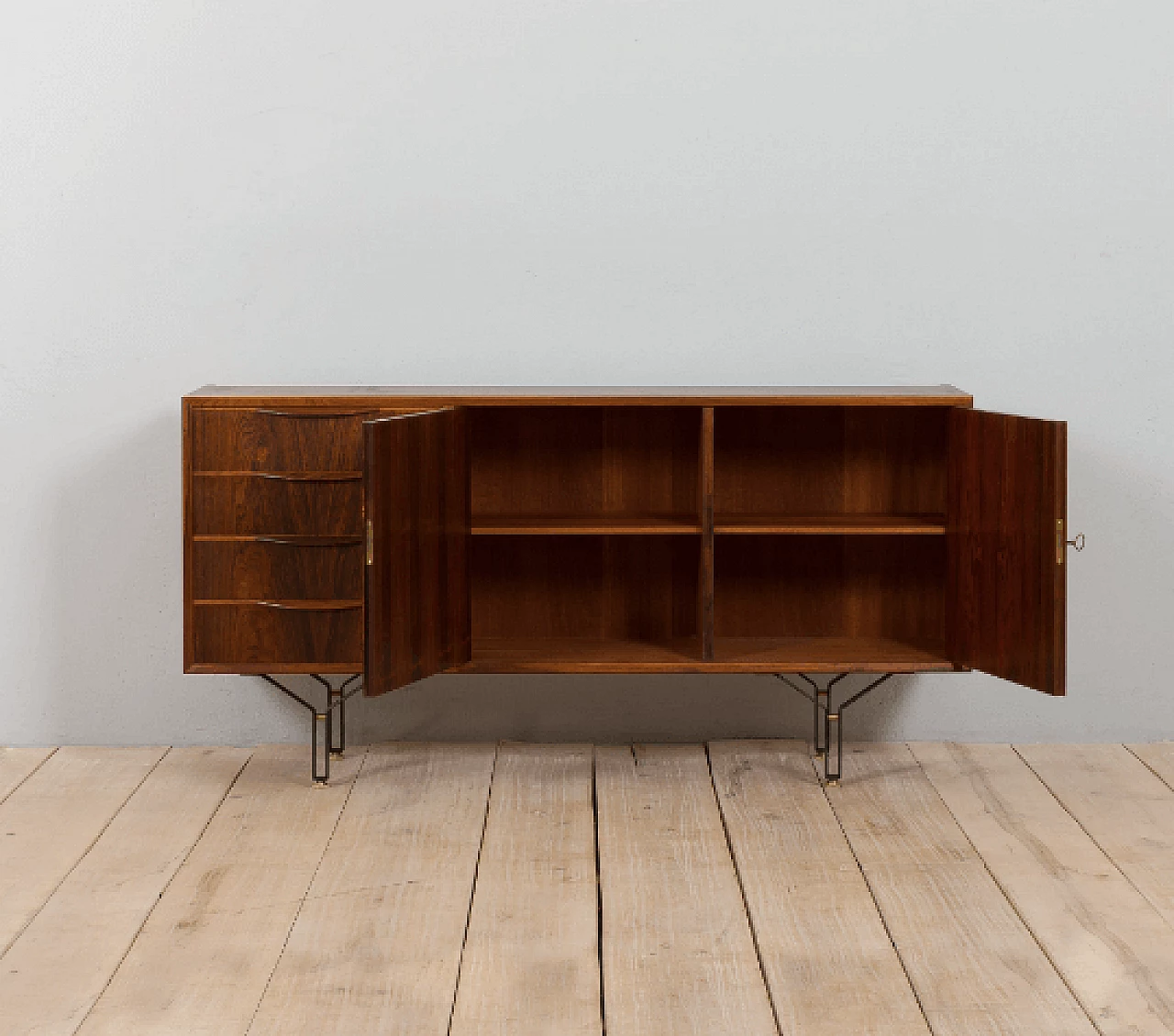 Sideboard in rosewood with 4 drawers, steel legs and brass details, 1960s 5