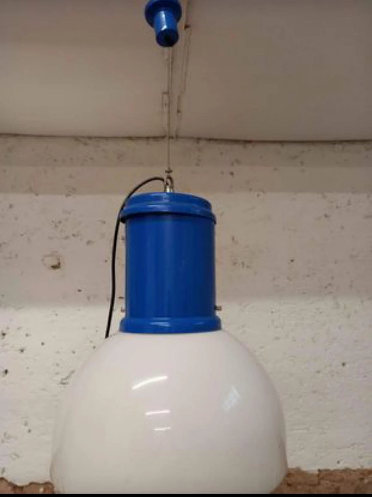 Lampadario industriale in metallo e plexiglass, anni '70 2