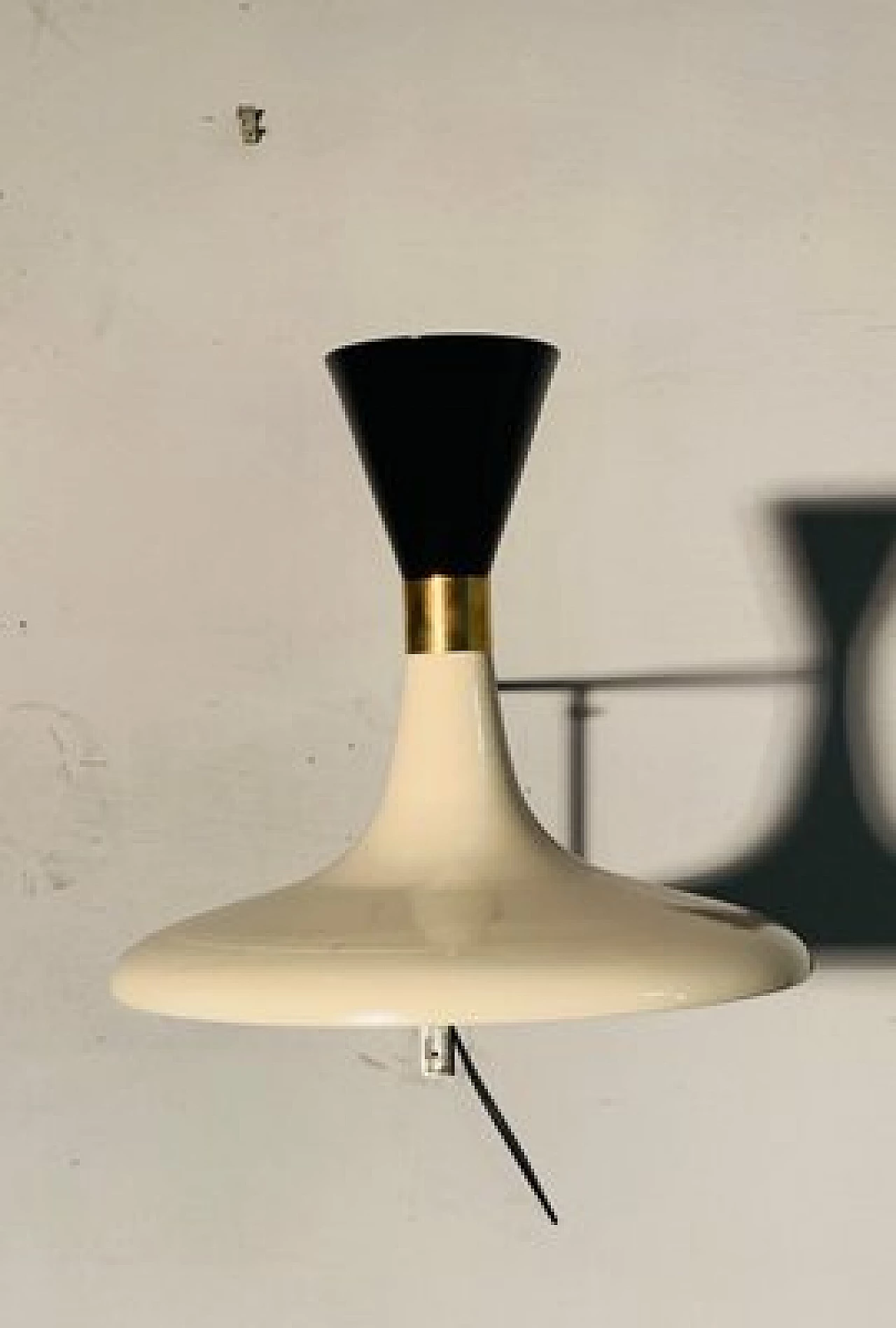 Lampada da parete beige e nera, anni '60 10