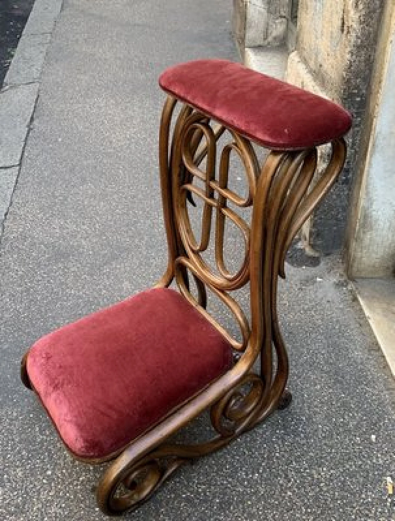 Michael Thonet kneeler, late 19th century 1