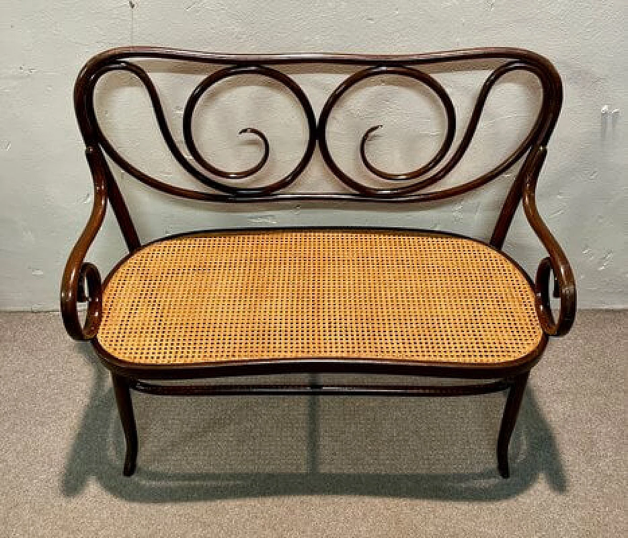 Divano Thonet in faggio e paglia di Vienna, '900 1