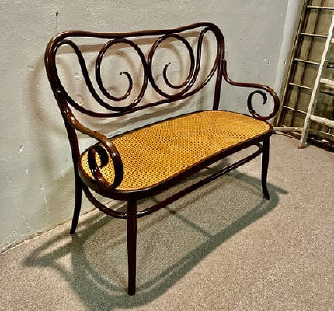 Divano Thonet in faggio e paglia di Vienna, '900 2