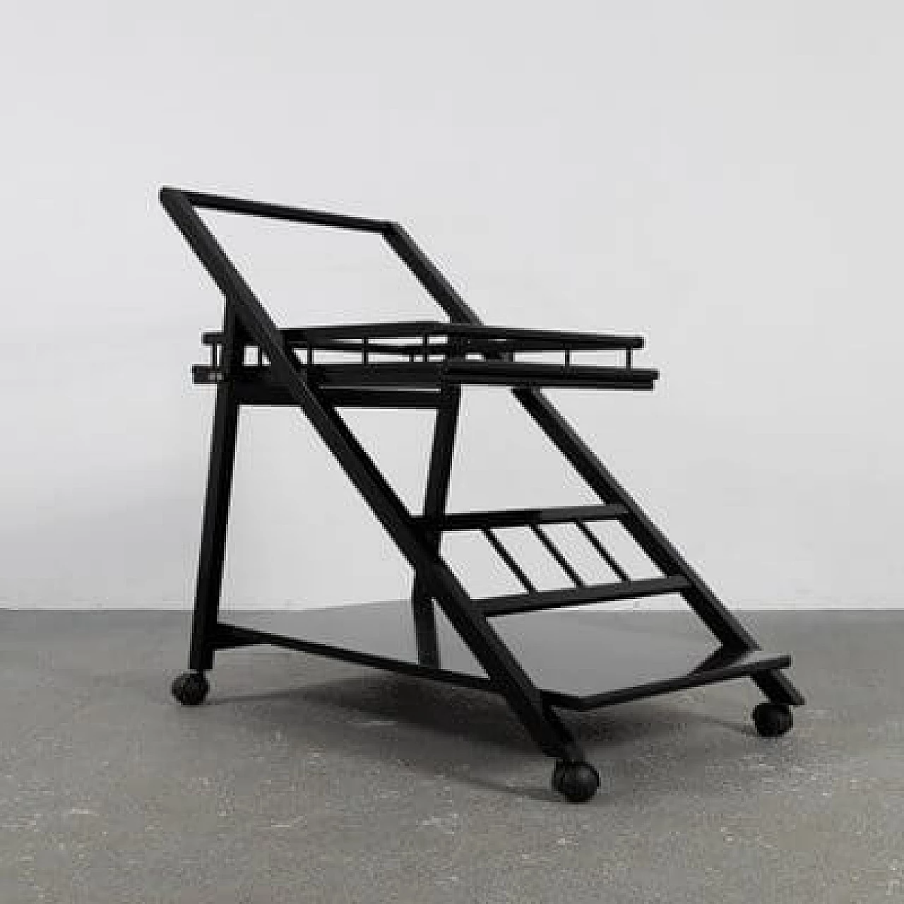 Black laquered ash bar trolley with removable tray, 1970s 1