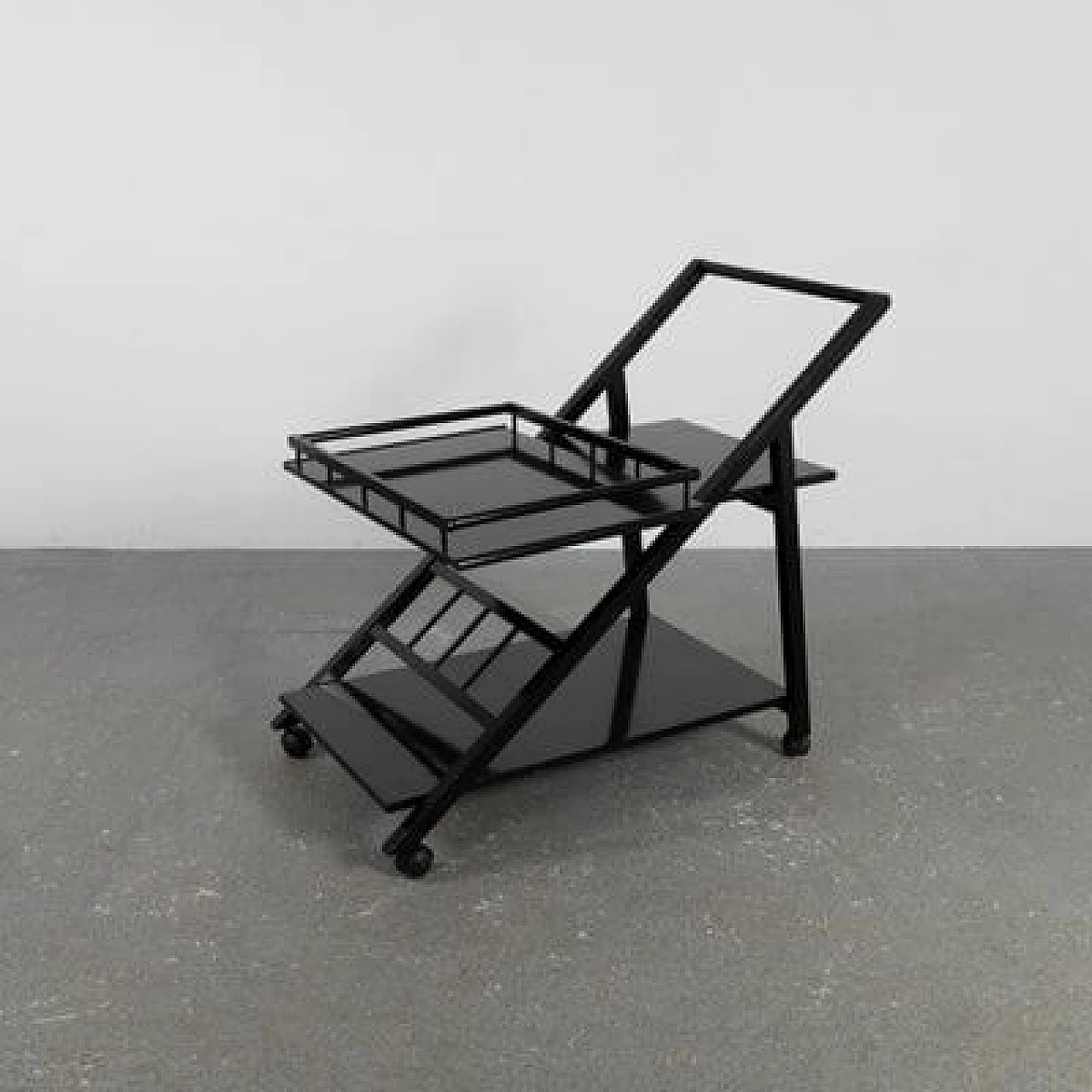 Black laquered ash bar trolley with removable tray, 1970s 4