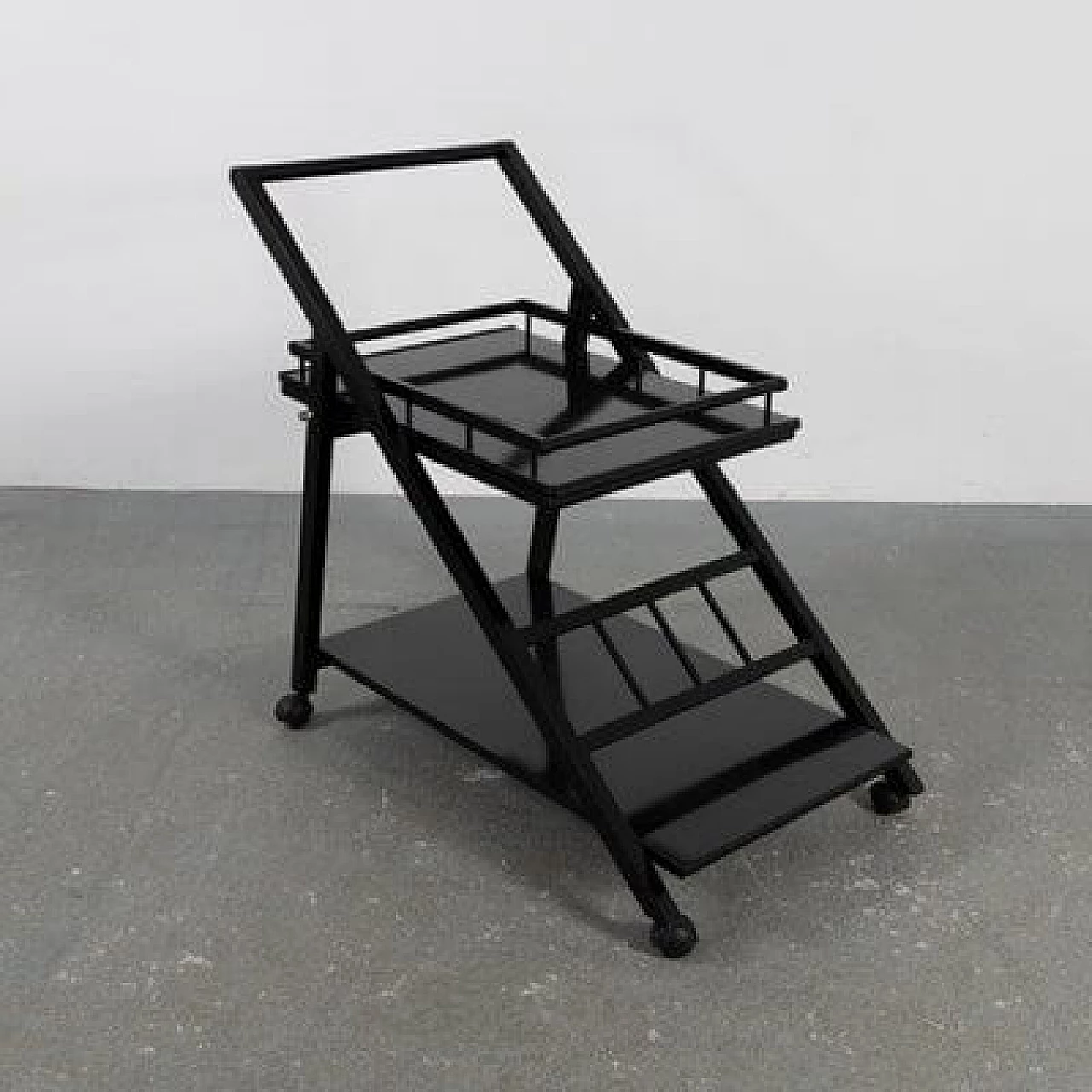 Black laquered ash bar trolley with removable tray, 1970s 5