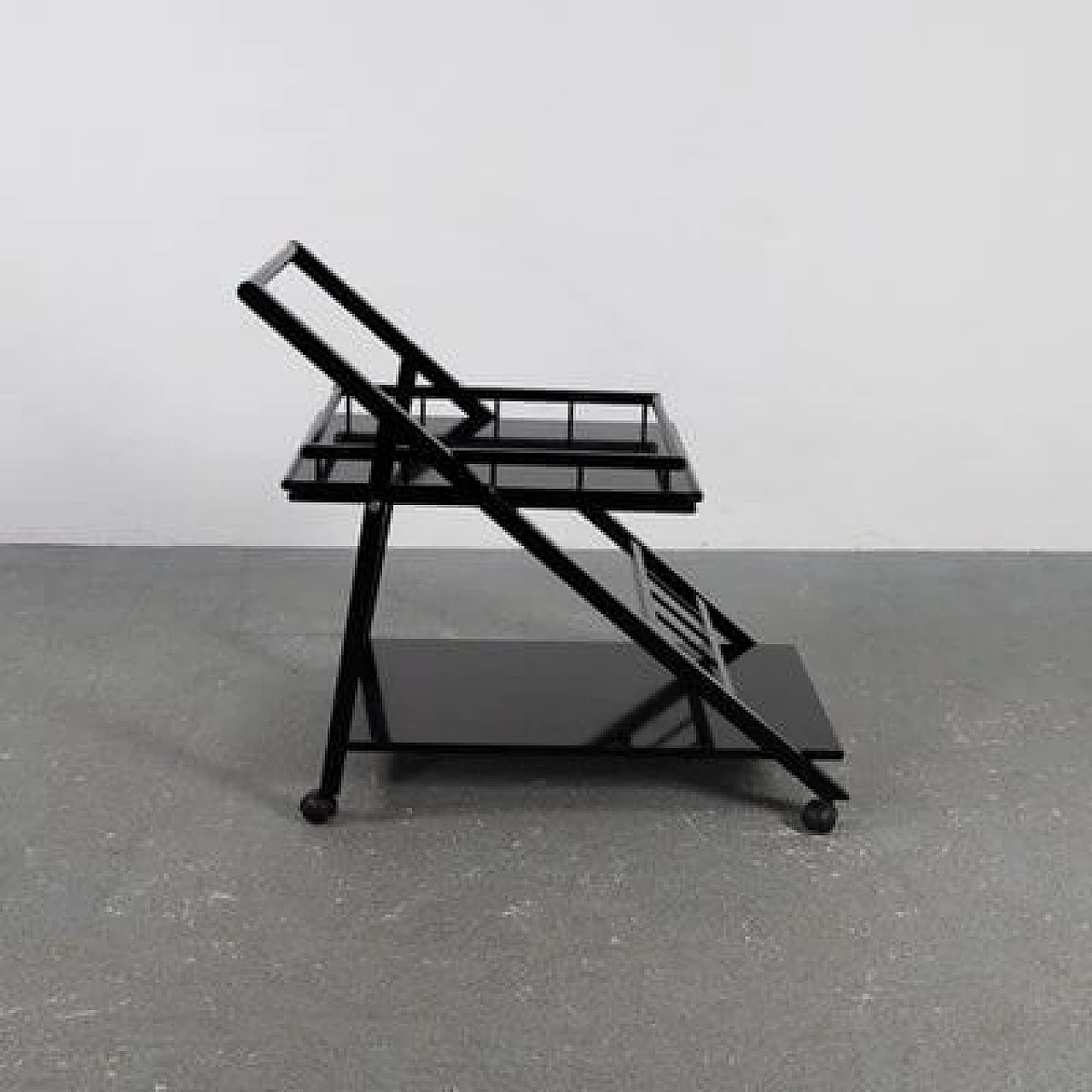 Black laquered ash bar trolley with removable tray, 1970s 7