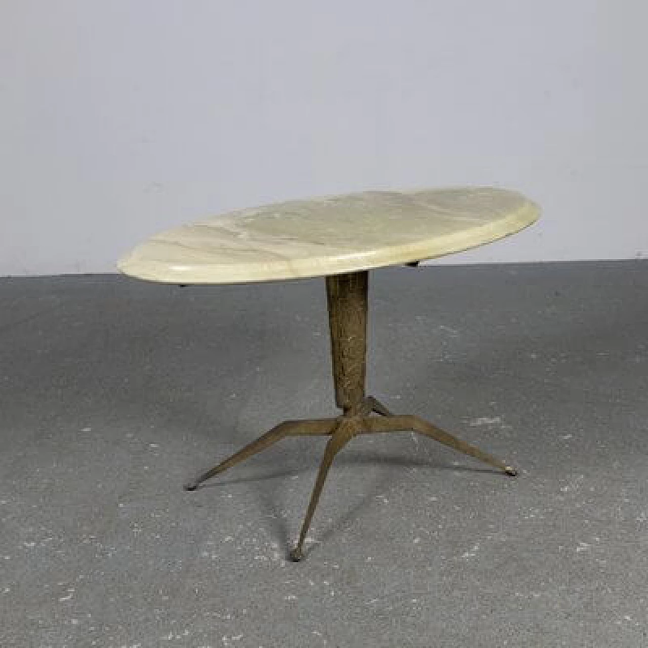 Round table with brass base, 1950s 7