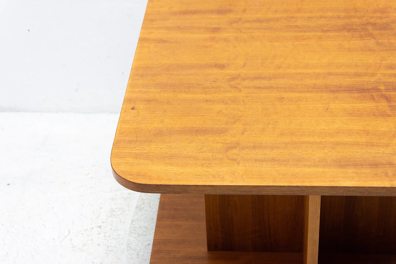 Tavolino da ufficio con ruote in noce, anni '70 8