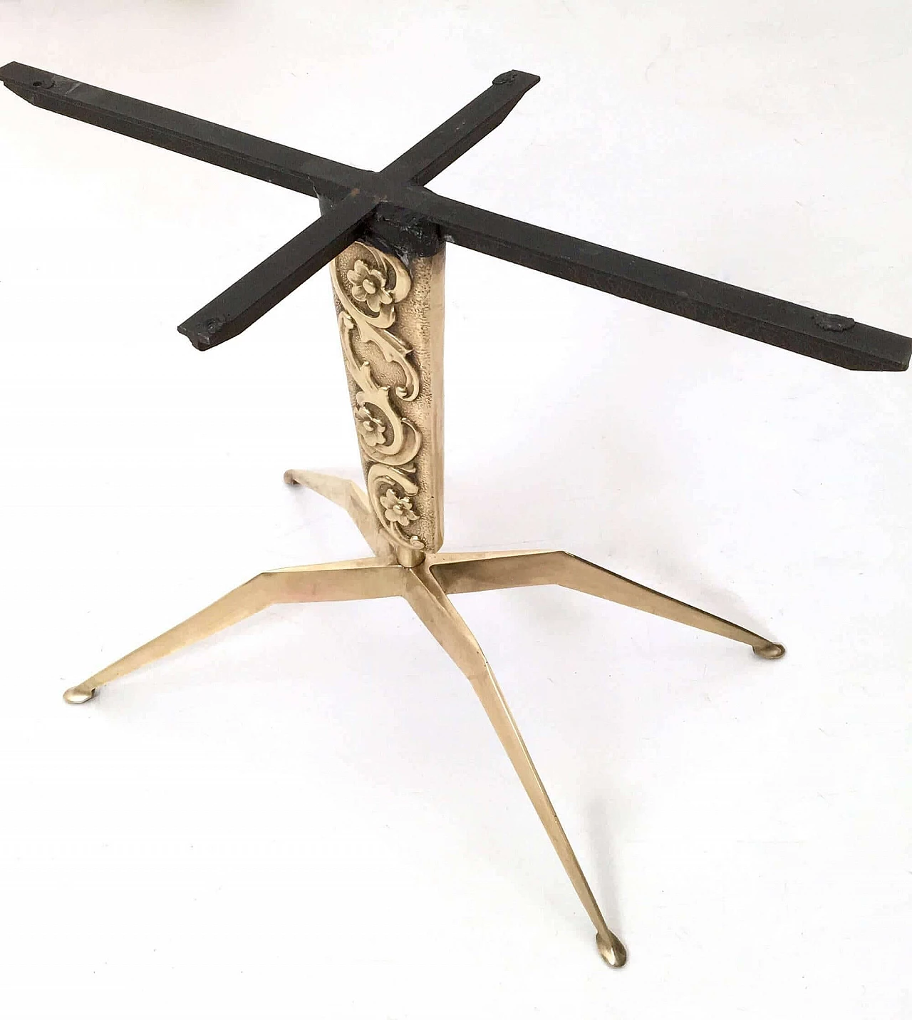 Tavolino in bronzo con piano con diversi tipi di marmi, anni '50 1