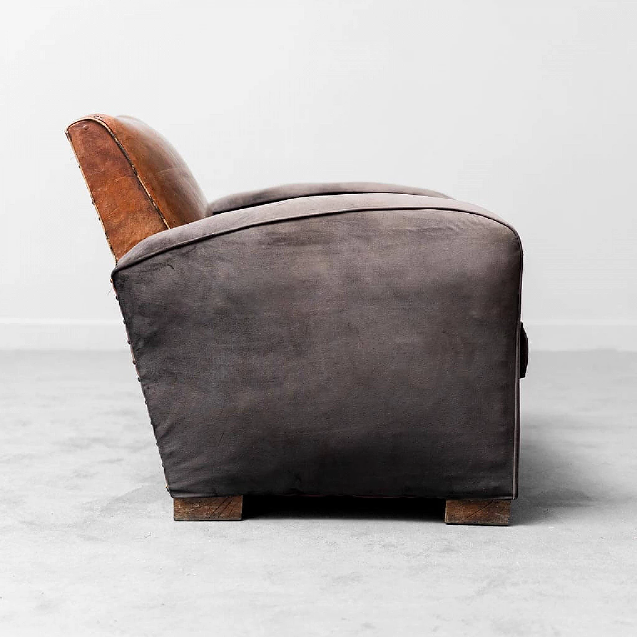 French Club armchair in leather and velvet, 1940s 4