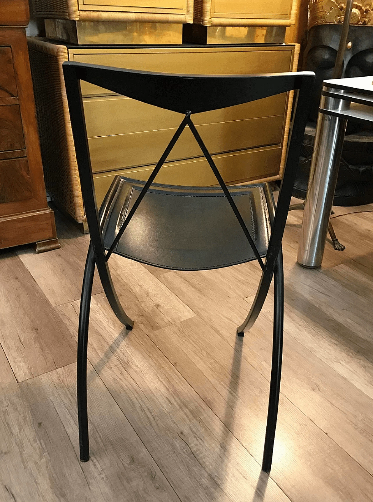 8 Bordeaux folding chairs with leather seat, 1980s 4