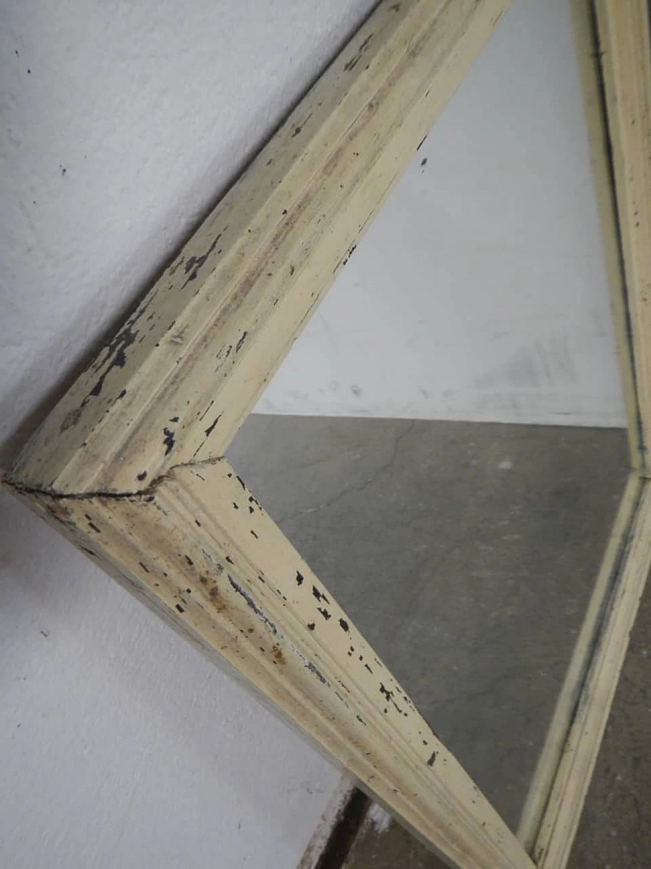 Specchio con cornice in legno di abete, anni '50 4