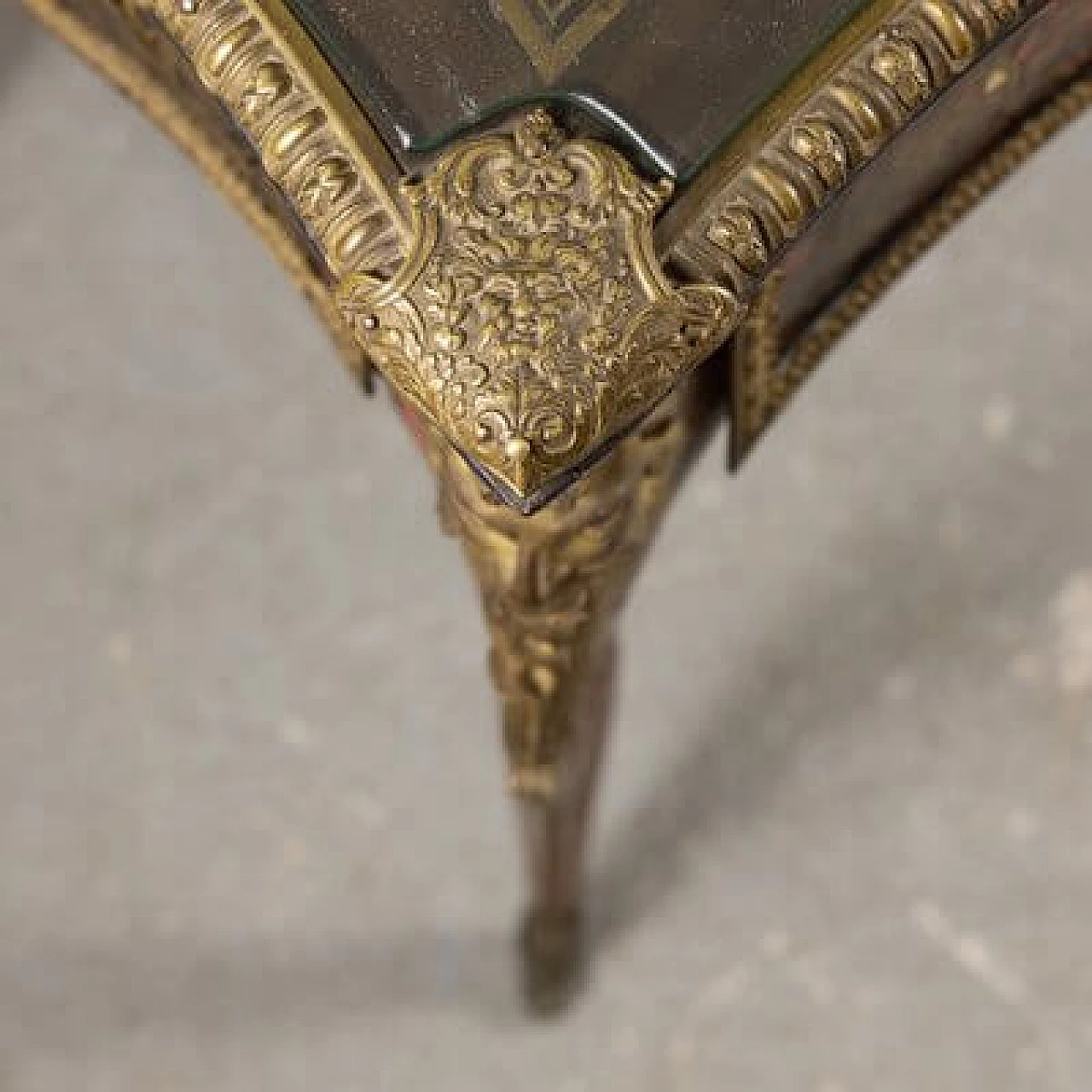 Scrivania Napoleone III in legno, bronzo e vetro, '800 3