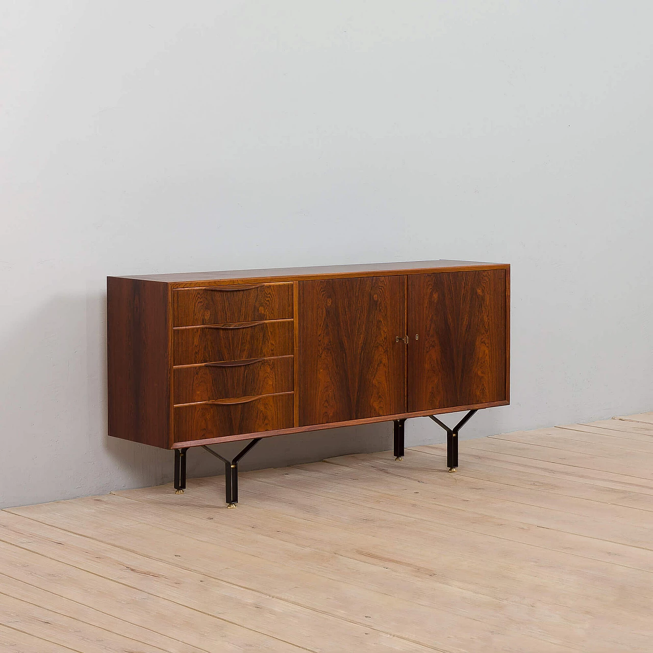 Sideboard in rosewood with 4 drawers, steel legs with brass details, 1960s 9