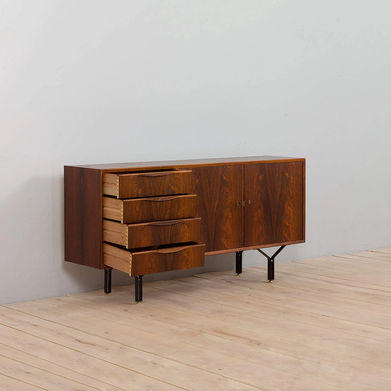 Sideboard in rosewood with 4 drawers, steel legs with brass details, 1960s 10