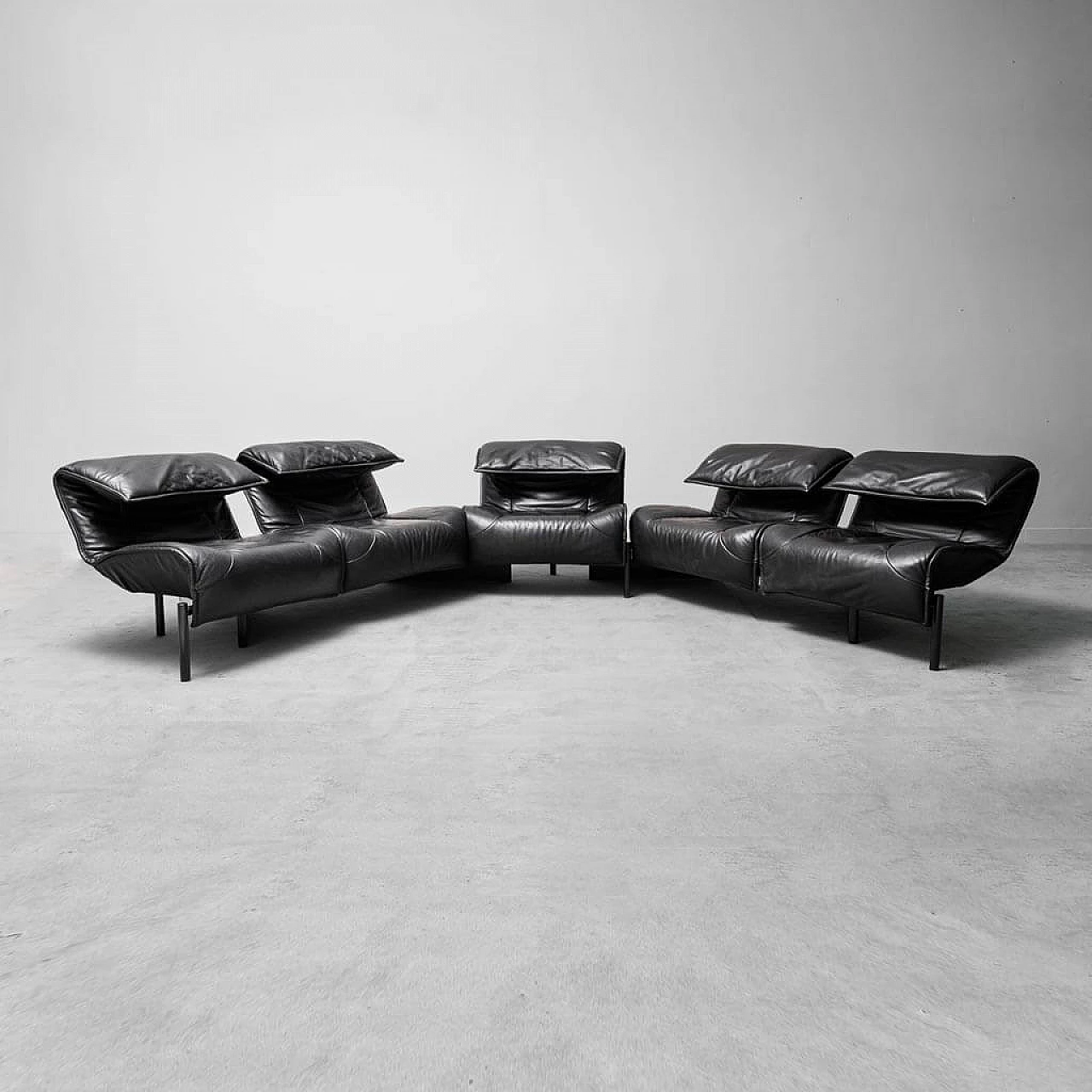 Veranda 5-seater sofa by Vico Magistretti for Cassina, 1980s 3