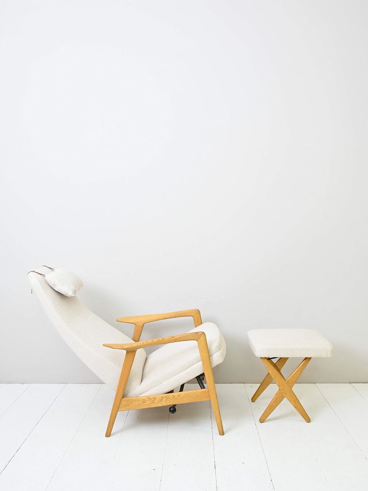 Poltrona svedese di Alf Svensson per Dux, anni ‘50 3