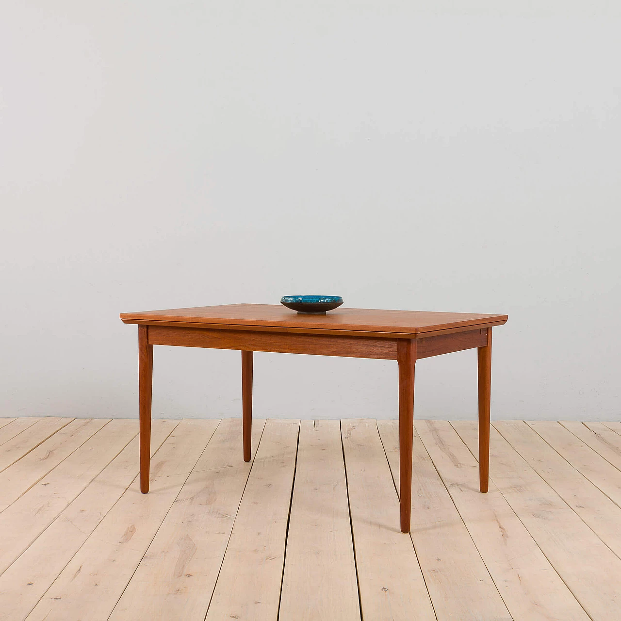 Rectangular extendable teak dining table, 1960s 1