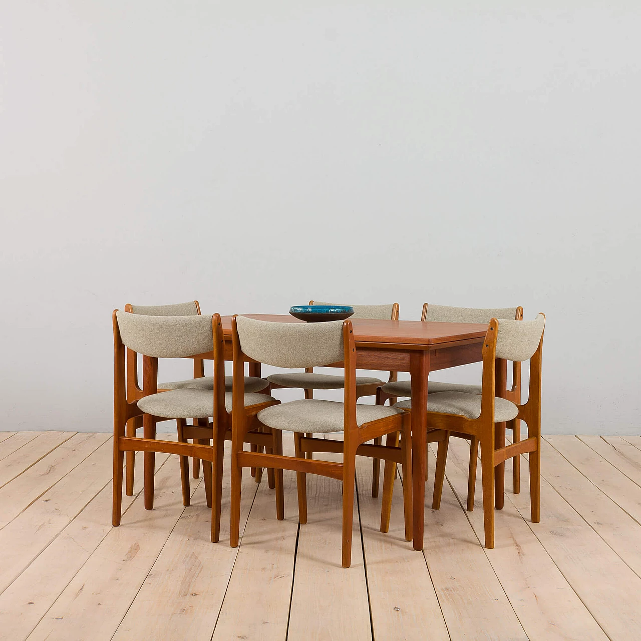 Rectangular extendable teak dining table, 1960s 2