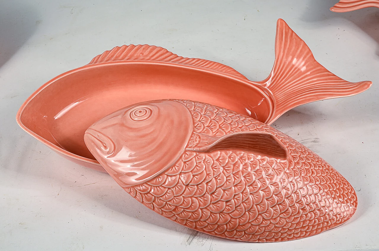 Pink ceramic fish-shaped plates 7