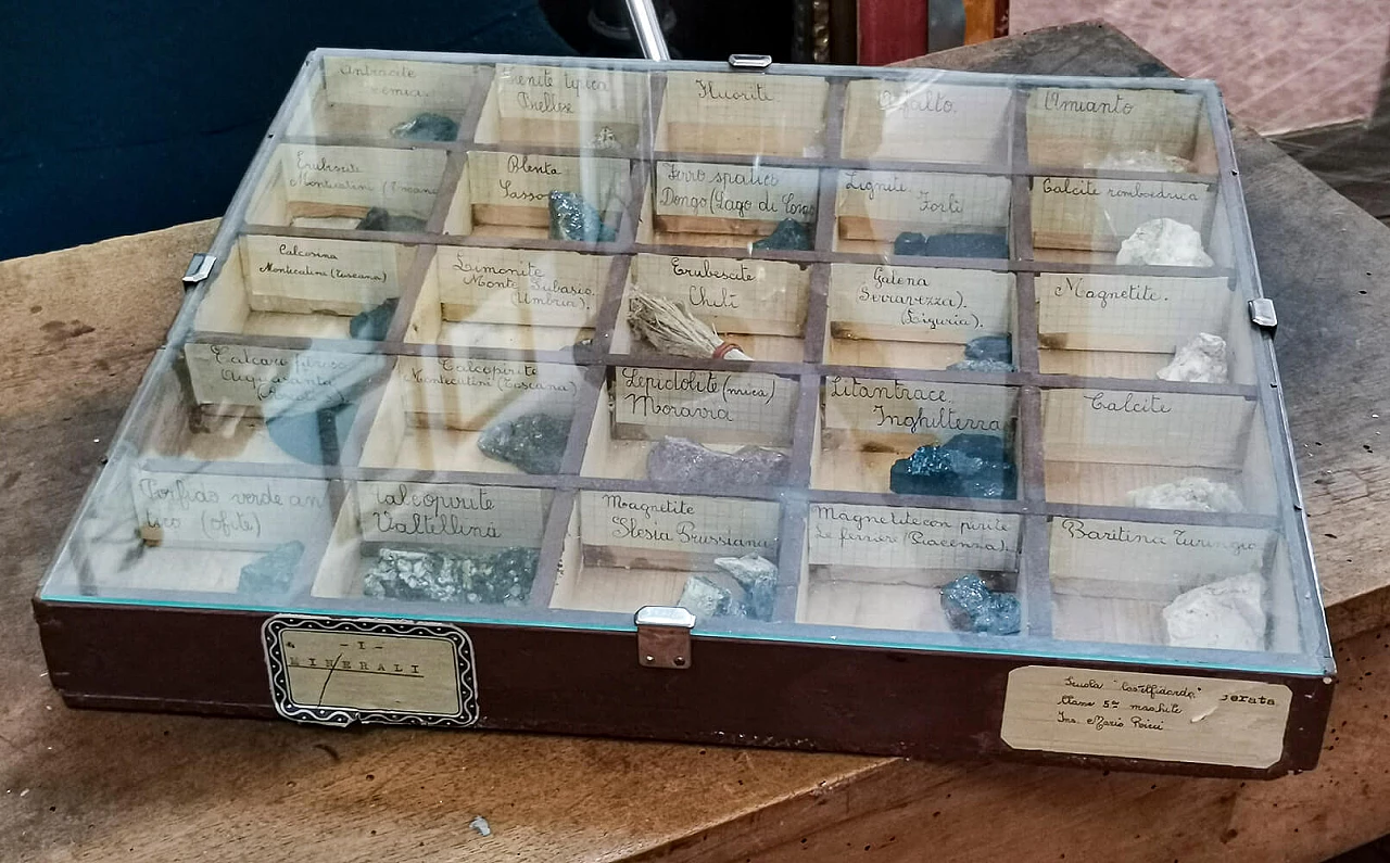 4 Teche per scuole con minerali, primo '900 5