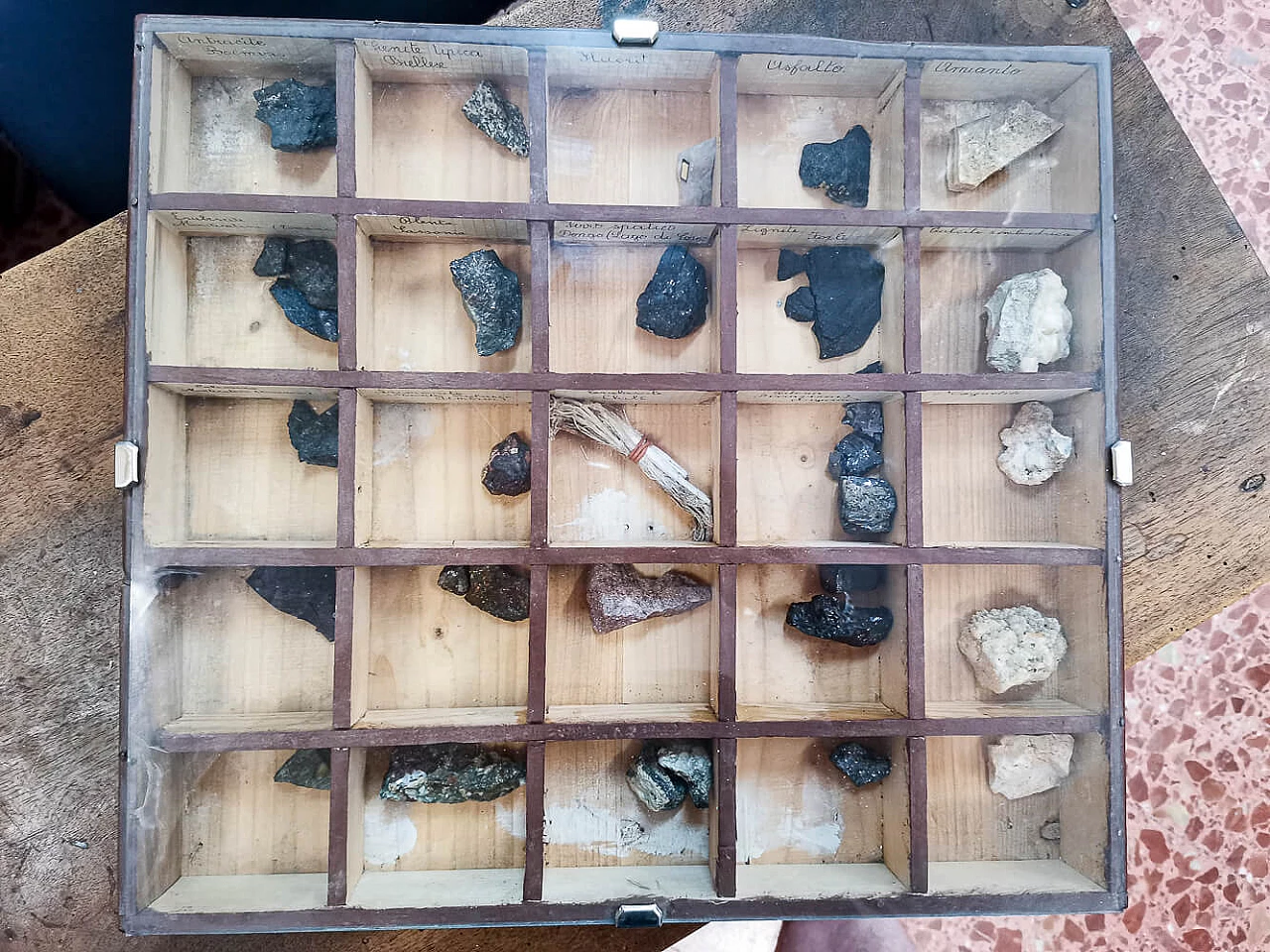 4 School display cabinets with minerals, early 20th century 6