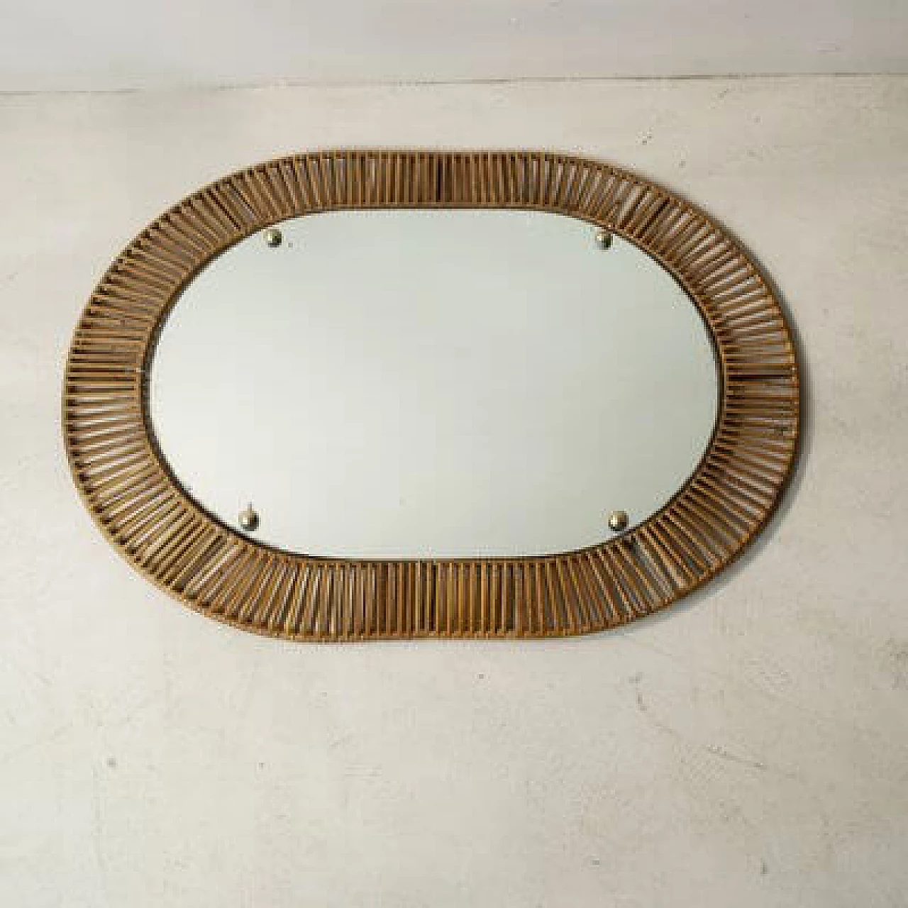 Specchio con cornice in rattan, anni '50 3
