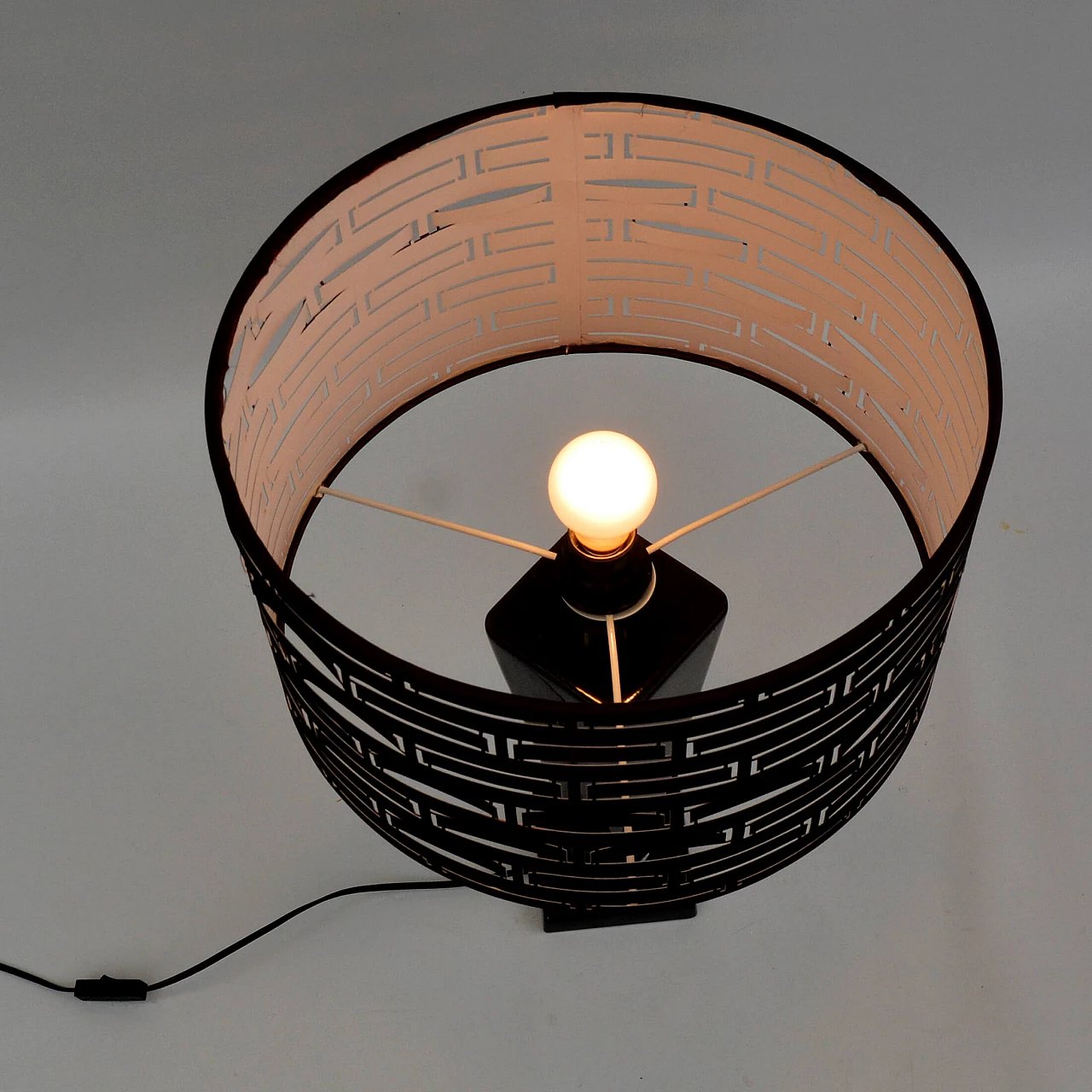 Table lamp with openwork shade, 1970s 15