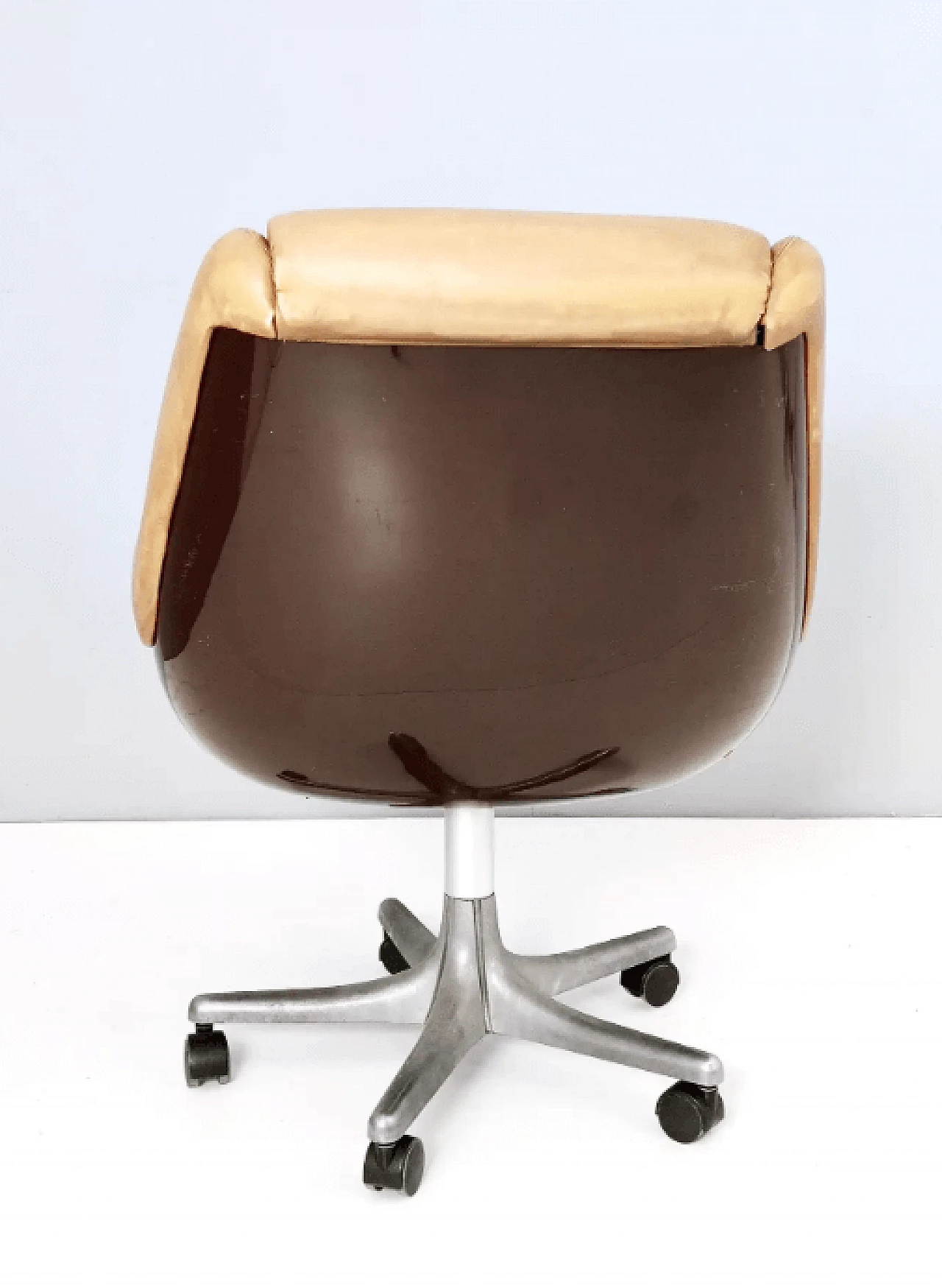 "Epoca" sedia girevole in pelle di Marco Zanuso per Arflex, anni '70 5