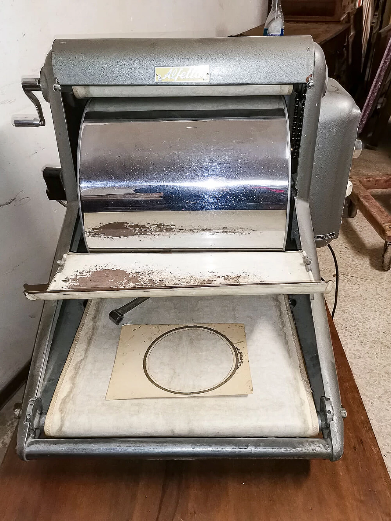 Alfetta studio glazing machine, 1950s 2