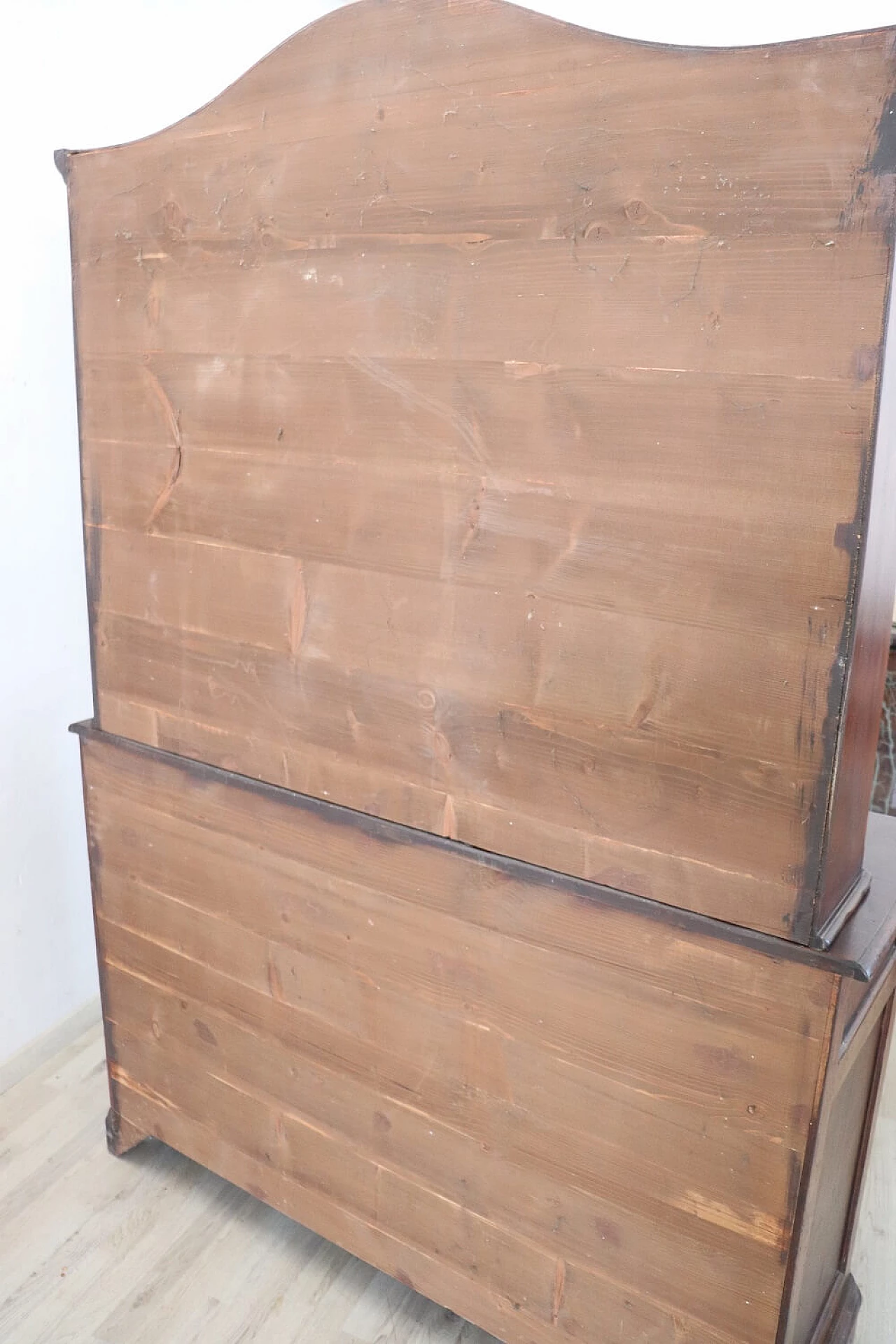 Piattaia in stile Luigi XIV in noce intarsiato, '900 8