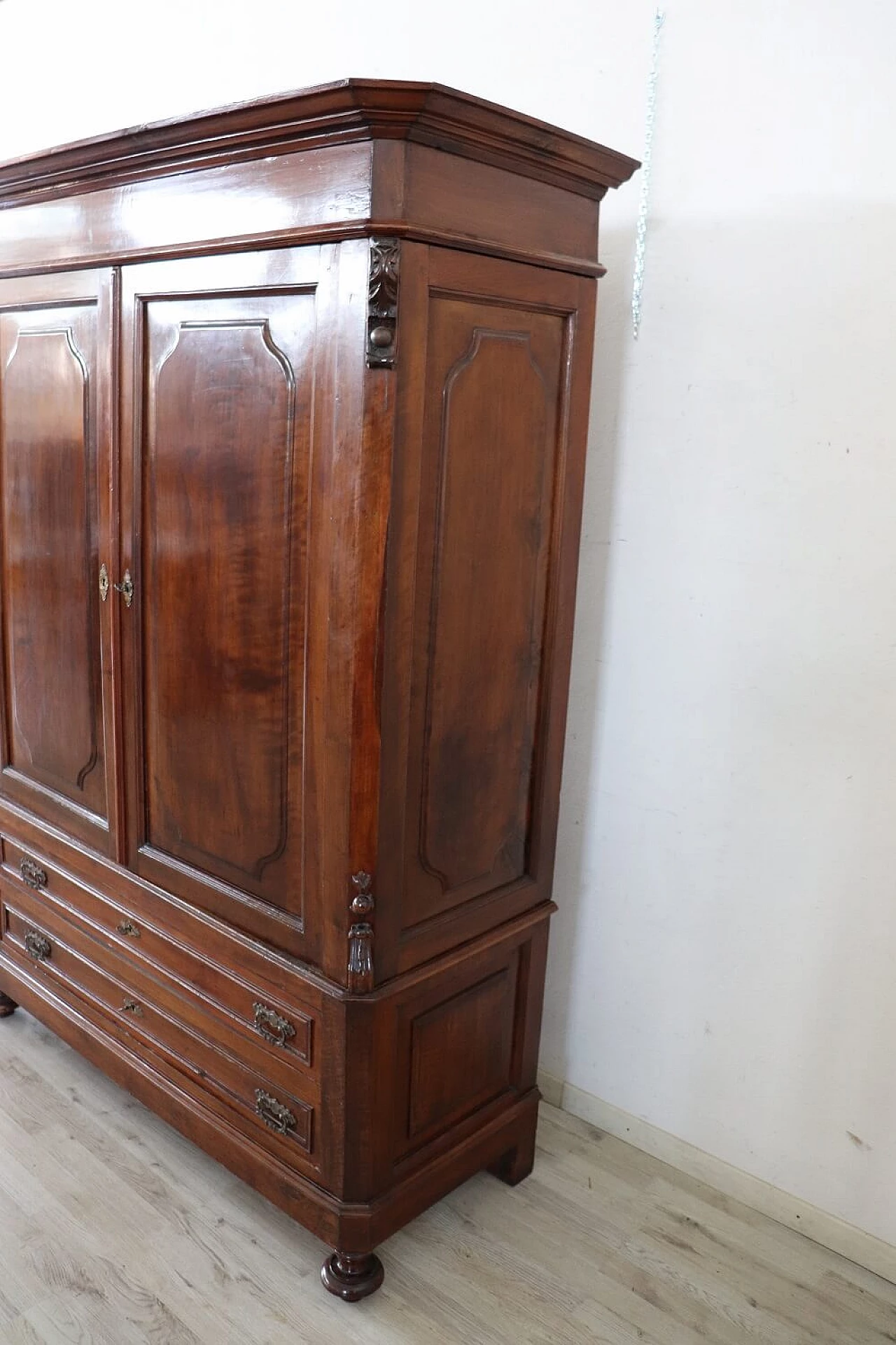 Solid walnut wardrobe with drawers, 19th century 5