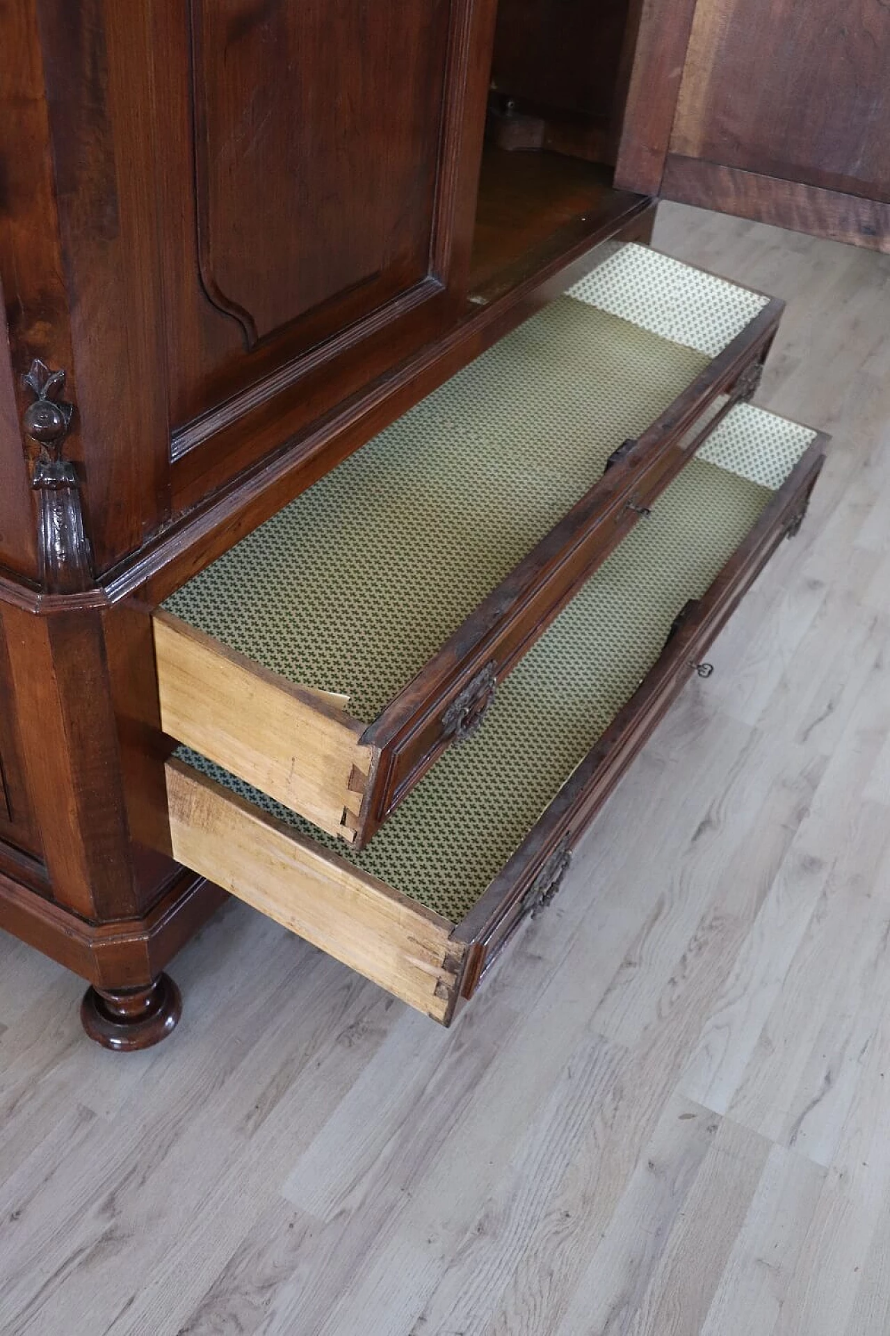 Solid walnut wardrobe with drawers, 19th century 8