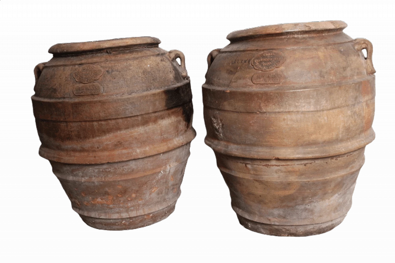 Pair of terracotta pitchers signed Benocci Trequanda, 19th century 10