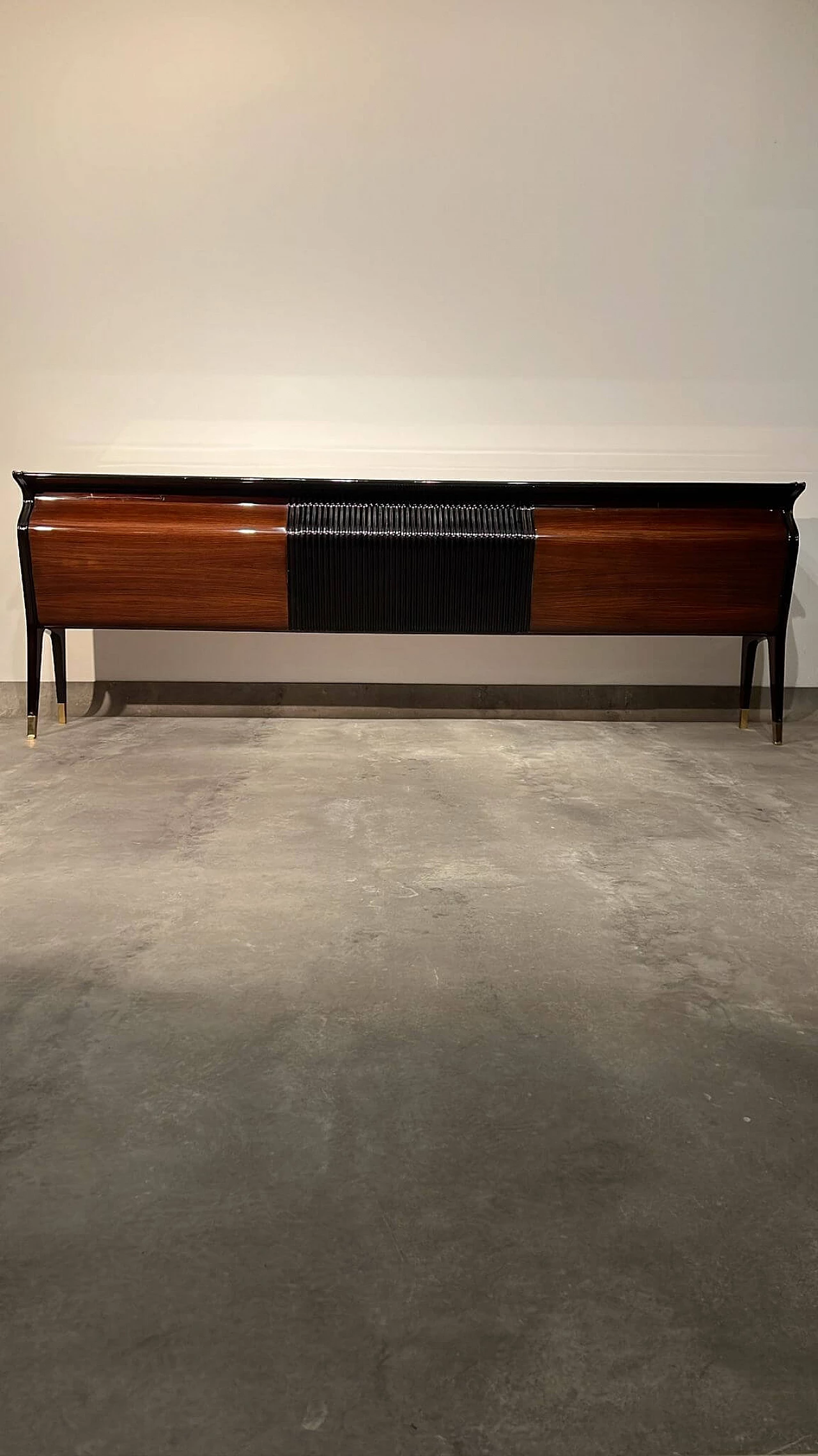 Credenza con specchio di Osvaldo Borsani in palissandro, anni '50 2