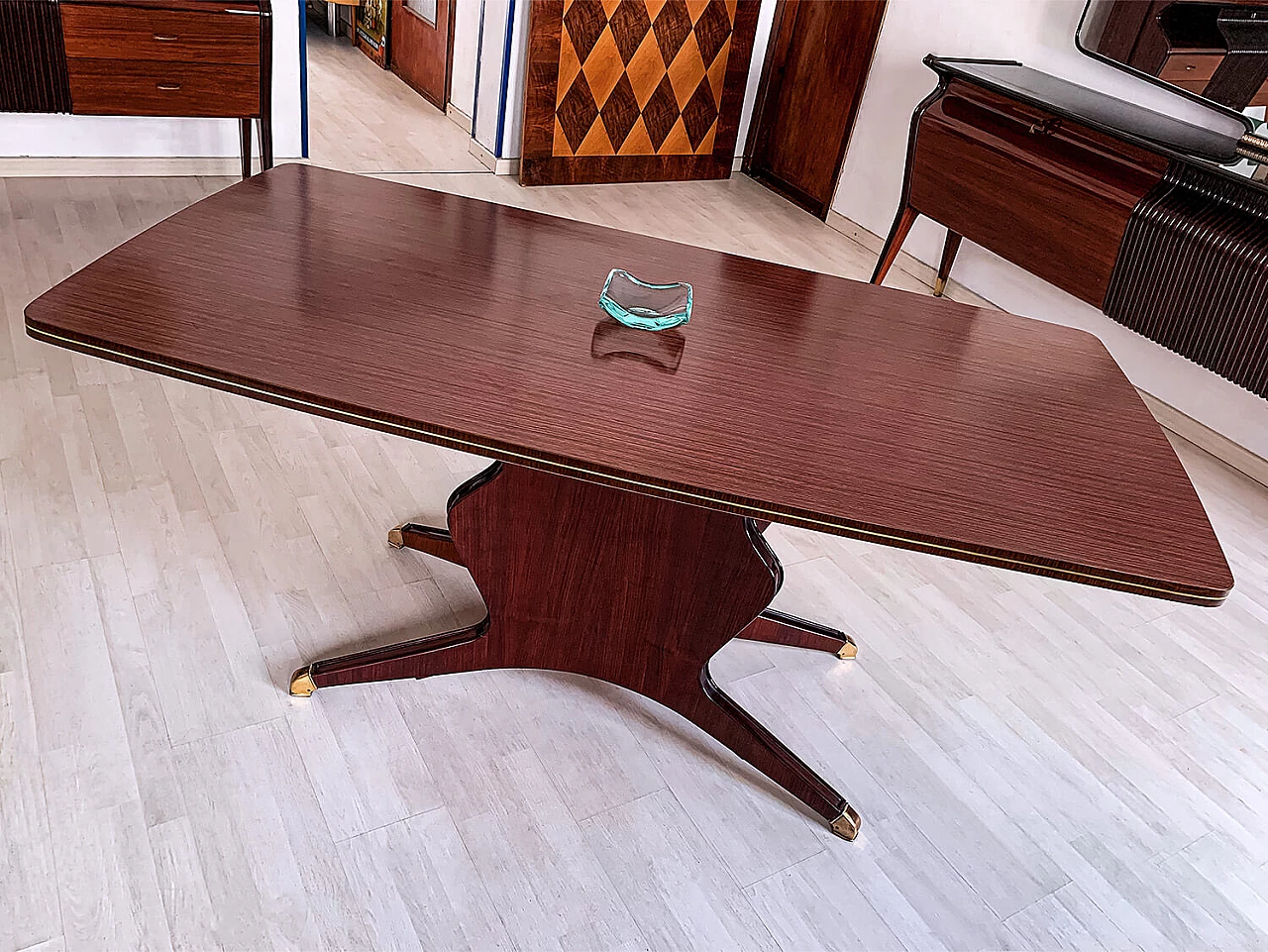 Tavolo di Osvaldo Borsani con piano in formica, anni '50 9