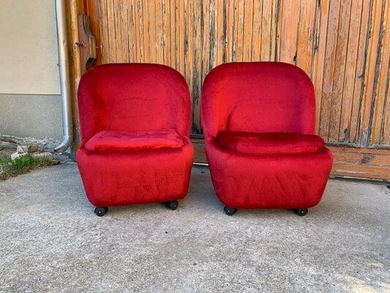 Pair of red velvet armchairs, 1960s 2