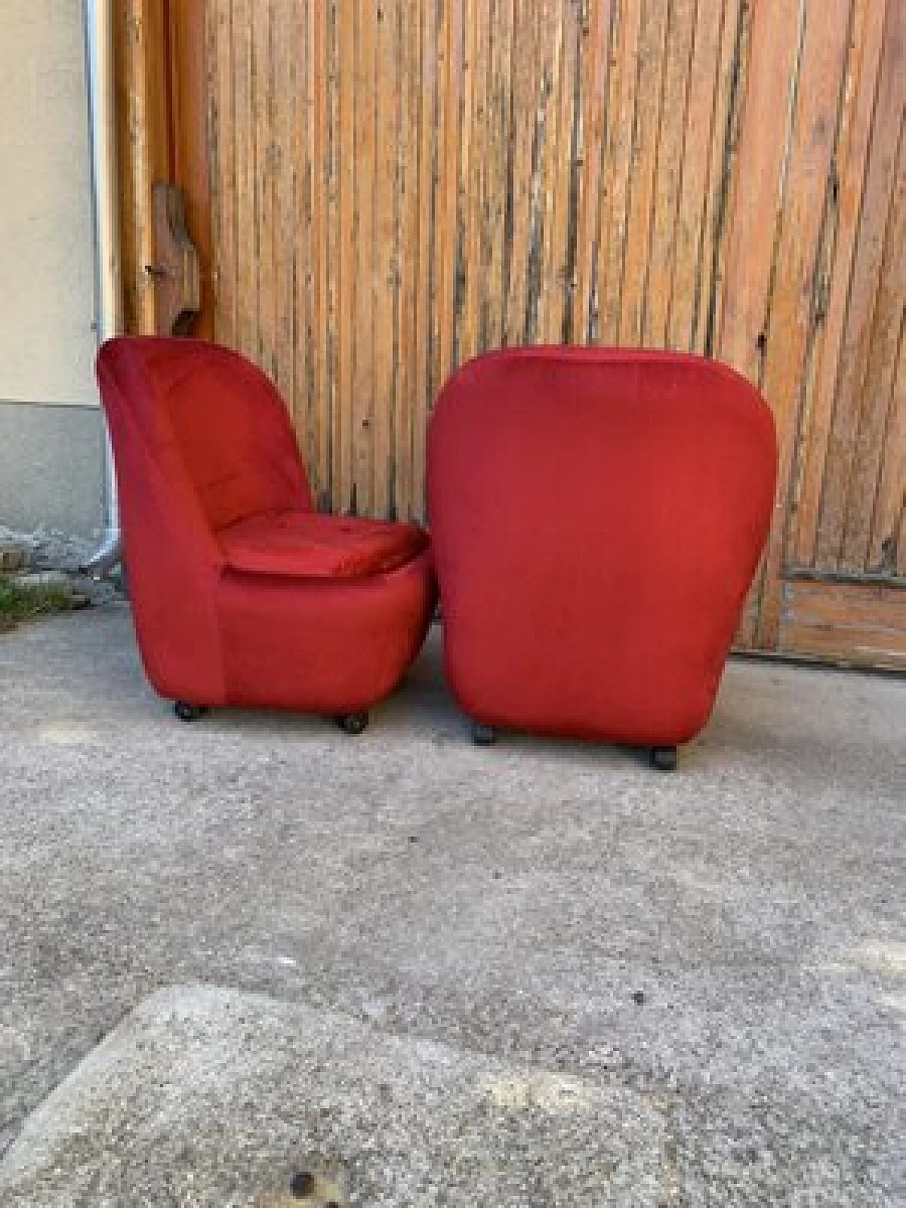 Pair of red velvet armchairs, 1960s 4