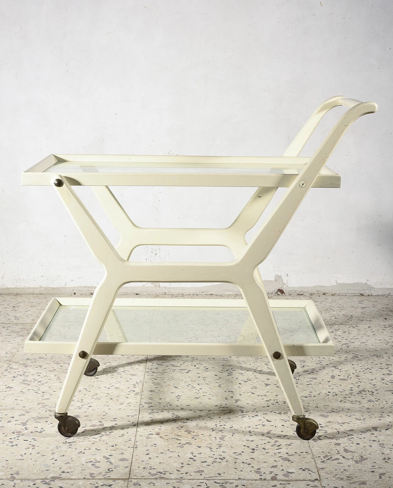 White lacquered wooden food trolley, 1970s 3