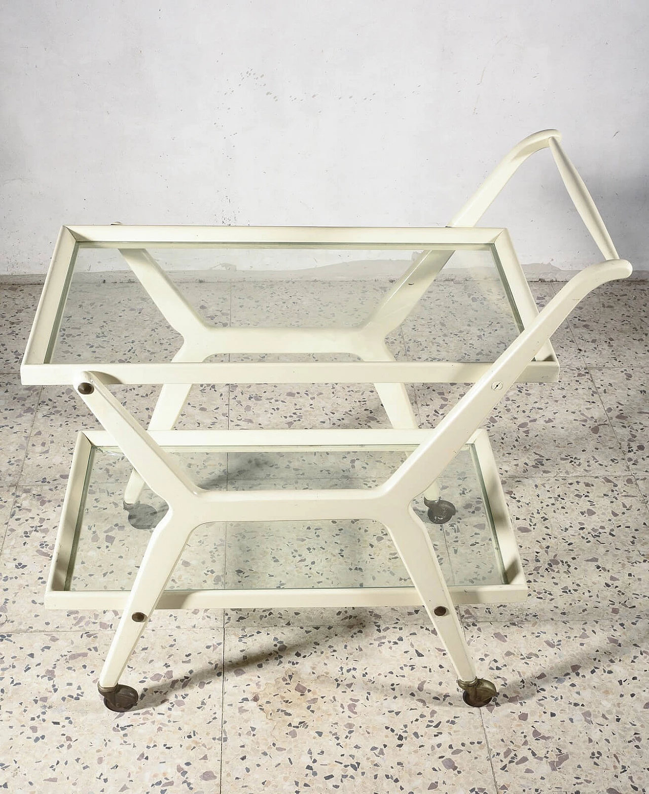 White lacquered wooden food trolley, 1970s 5