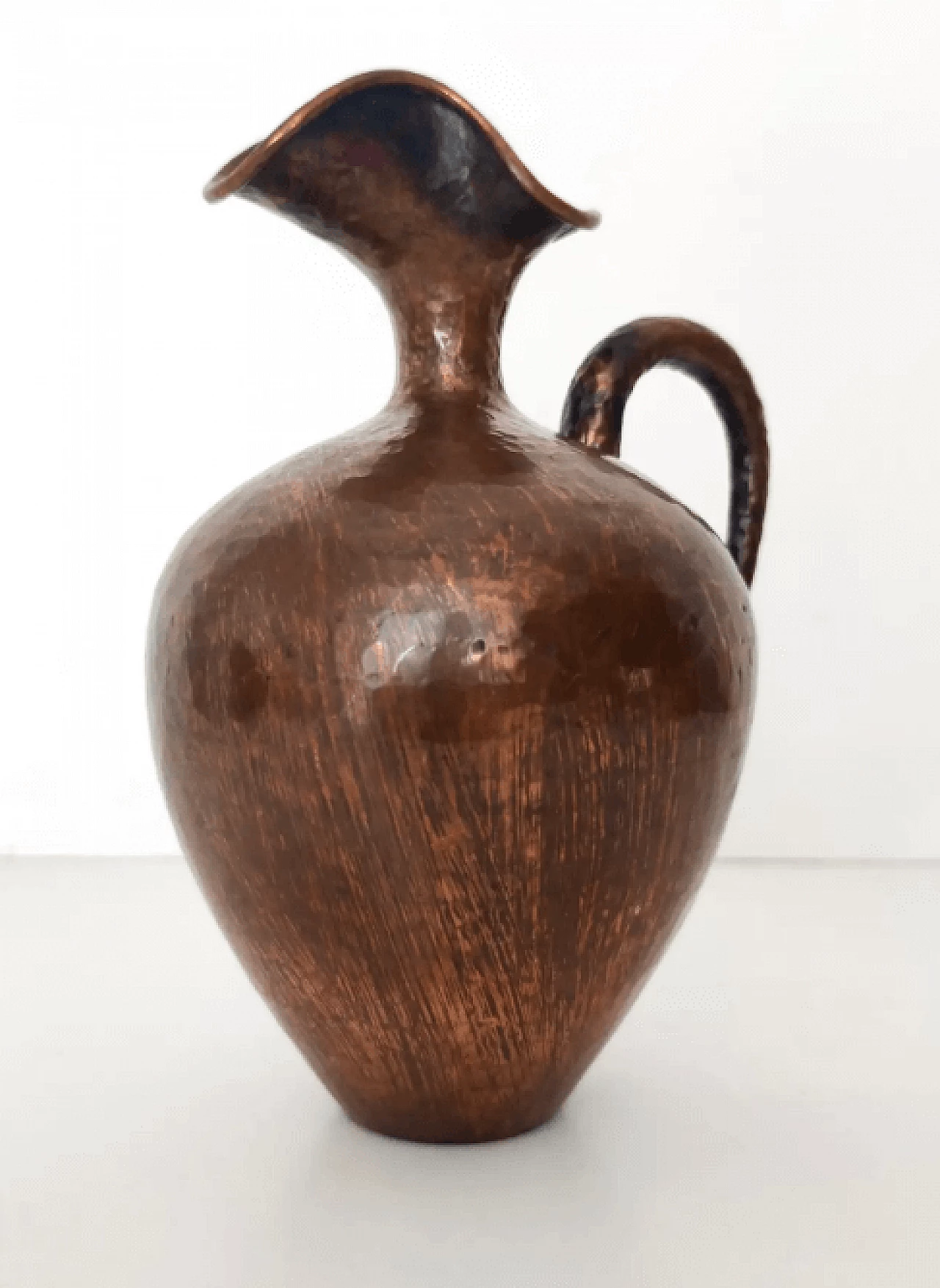 Brocca in rame sbalzato di Egidio Casagrande, anni '50 7
