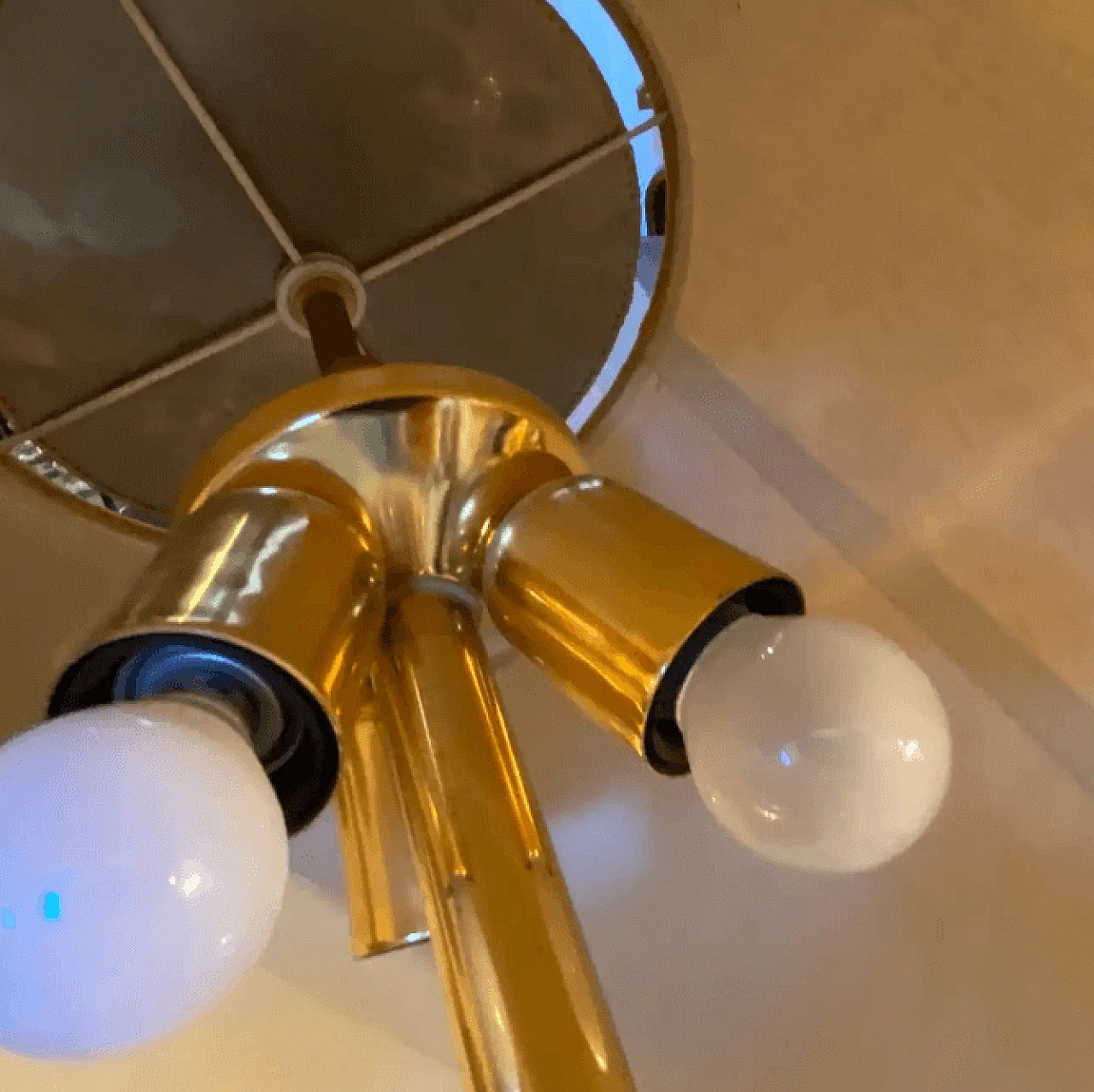 Brass and porcelain table lamp attributed to Tommaso Barbi, 1980s 10