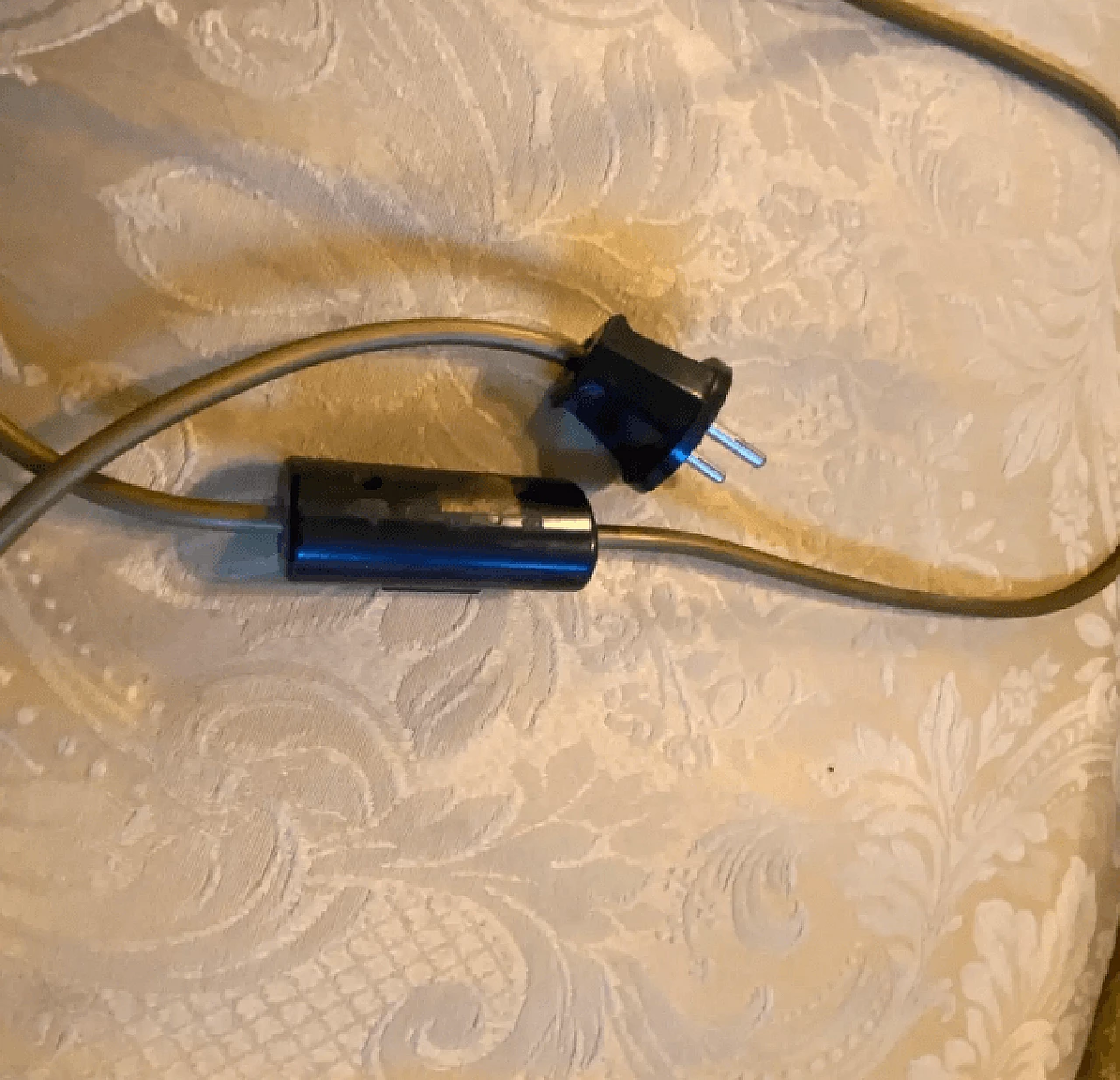 Brass and porcelain table lamp attributed to Tommaso Barbi, 1980s 12