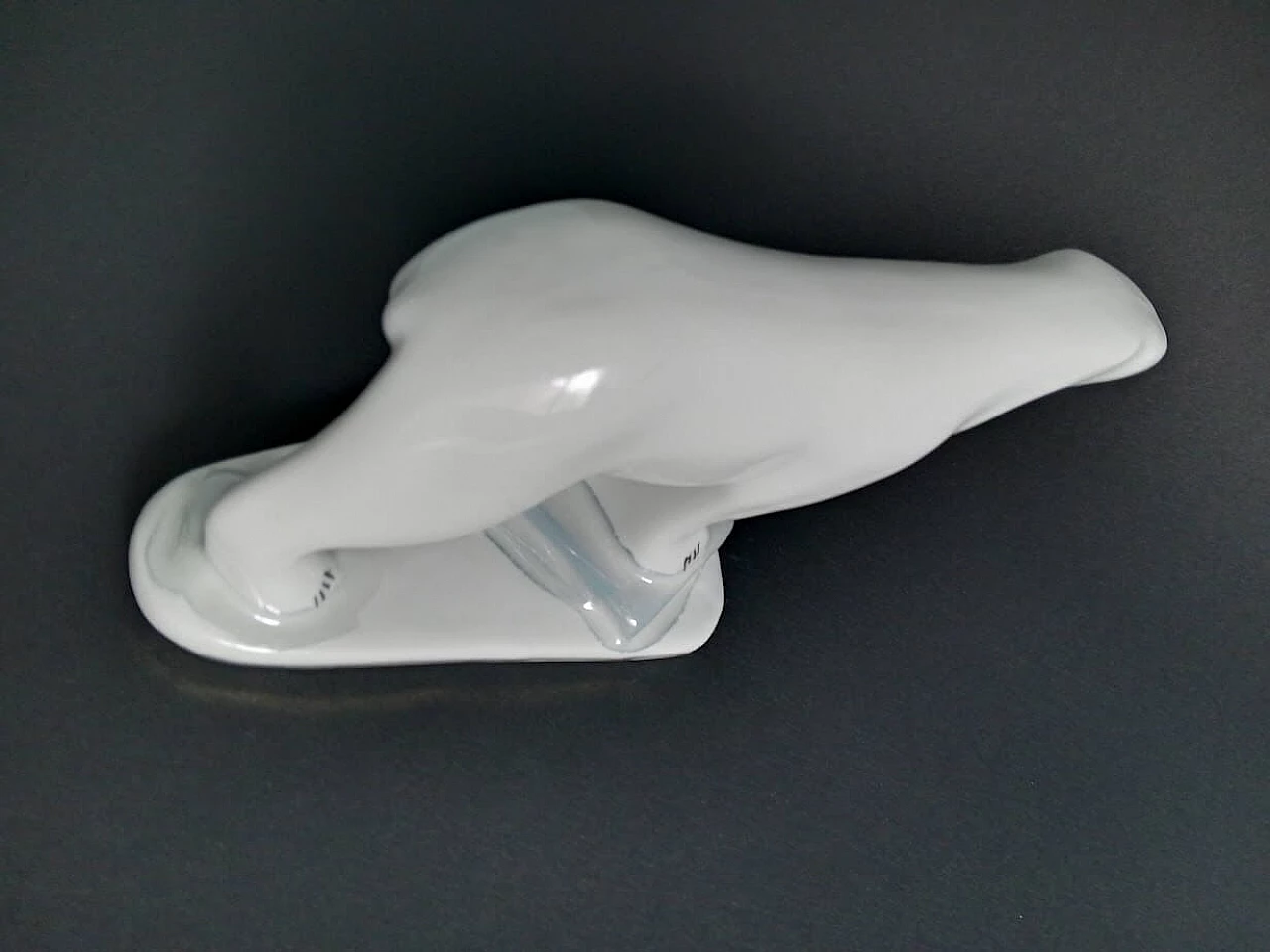 Polar bear sculpture in porcelain from Cluj-Napoca, 1920s 5
