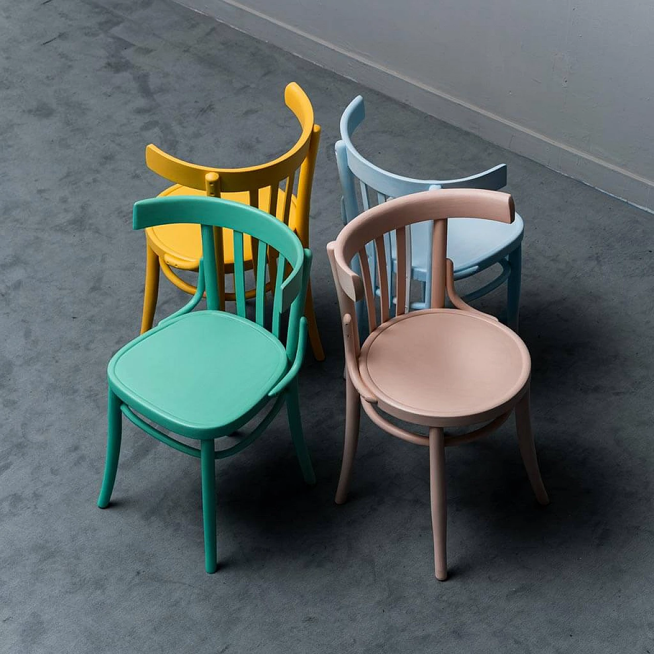 4 Multicoloured wooden chairs, 1950s 9