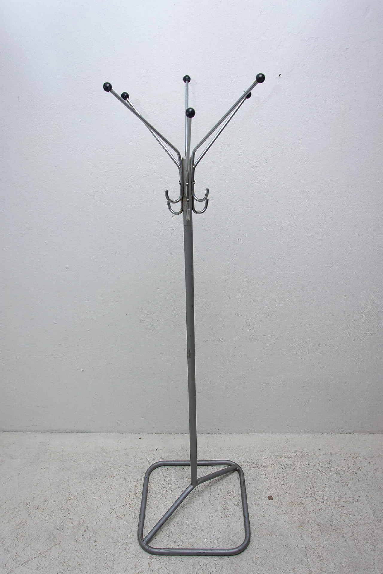 Chromed metal Bauhaus-style coat rack, 1930s 6