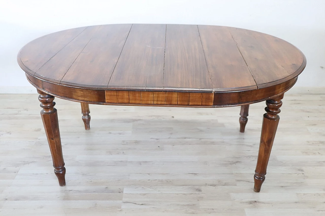 Oval dining table in solid walnut, 19th century 2